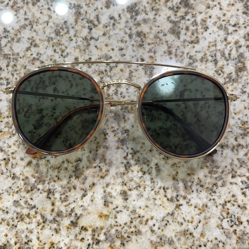 Round frame sunglasses